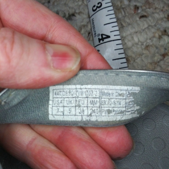 Vionic Tide Silver Sequin Trimmed Flip-Flop Sandals - Picture 4 of 6